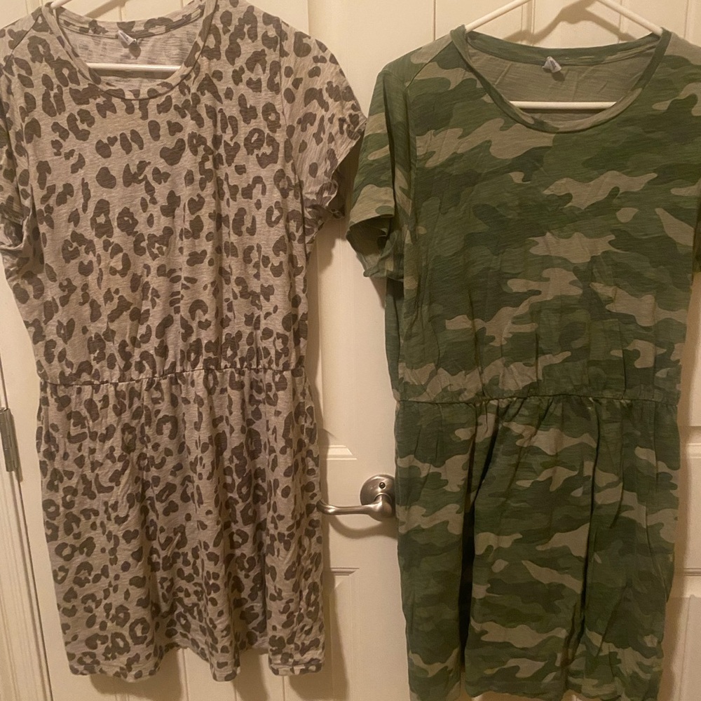 Old Navy Animal Print and Camo Short Sleeve dress-Size L